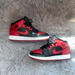 Air Jordan 1 Mid